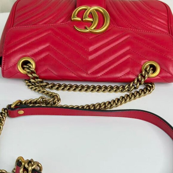 Gucci GG Logo Red Medium Marmont Shoulder Bag with Gold Chain Crossbody Style - Picture 8 of 9